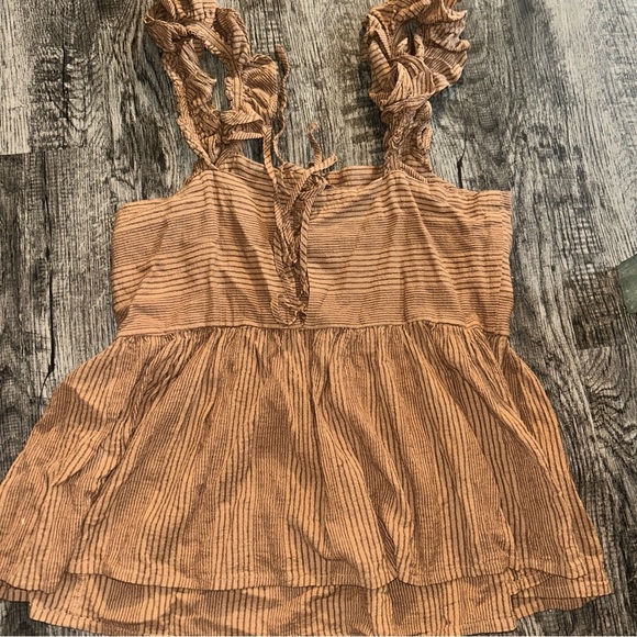 Women's Tan Sleeveless Top - Picture 4 of 6